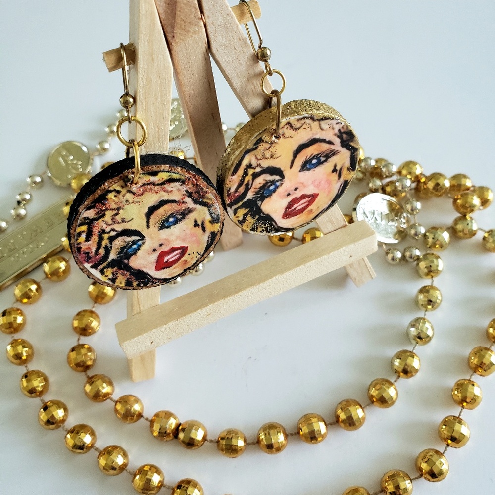 Marilyn Dangle Black Gold Earrings